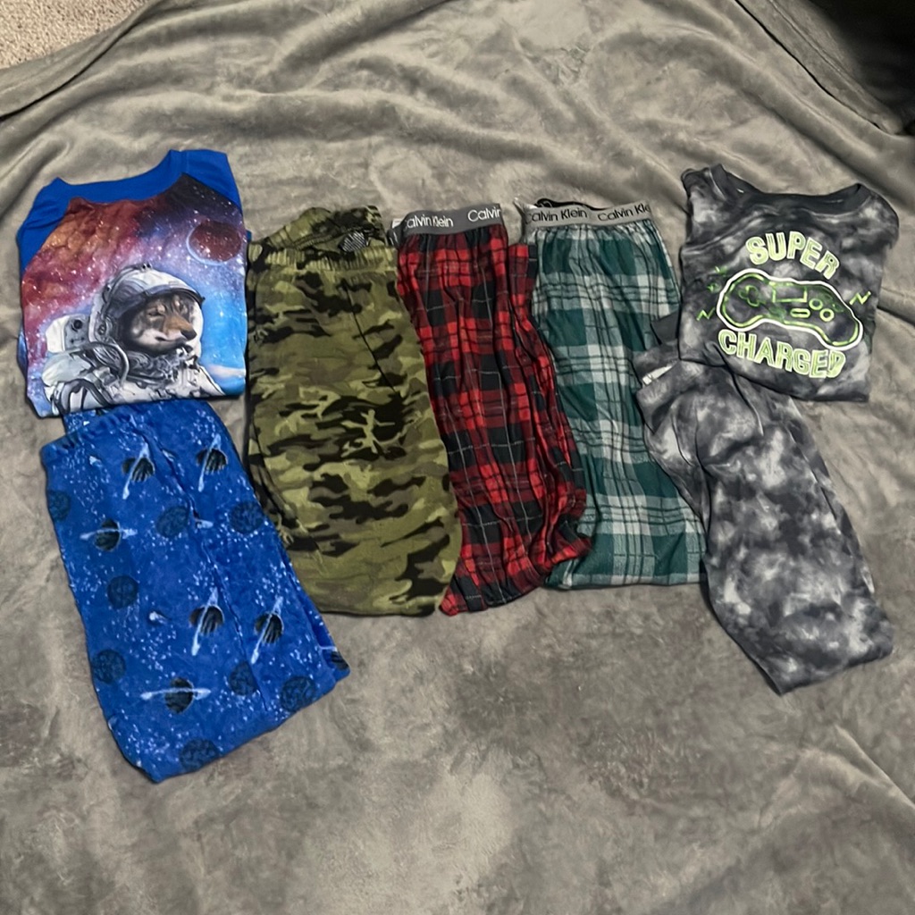Youth Boys Pajamas 1012 Calvin Klein  Other Brands